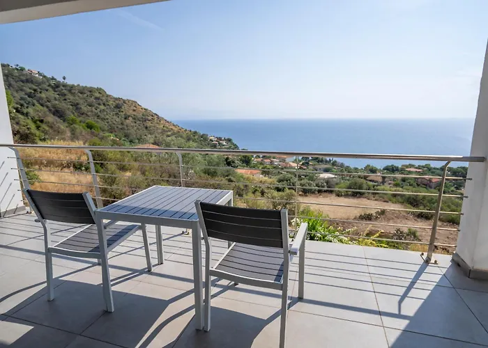 Donna Ca Con Vista Mare E Piscina Privata * Coccorino